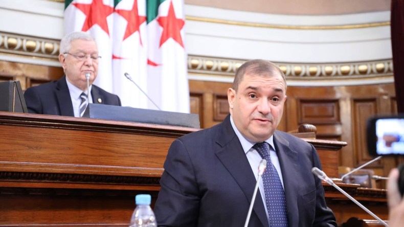 وزير العدل يعرض مشروع قانون العقوبات أمام مجلس الأمة