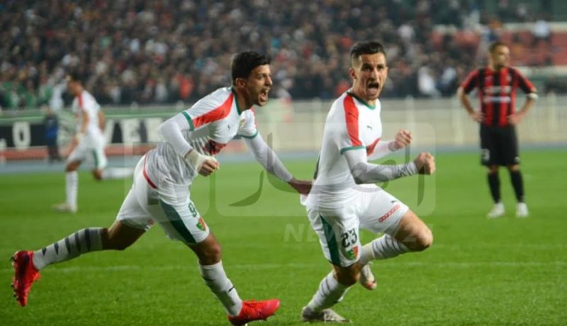 المولودية تمدد عقد فريوي وتحيله على المجلس التأديبي