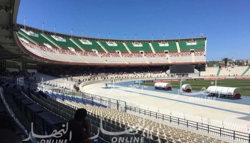 بالصور.. إقبال جماهيري ضعيف على مدرجات 5 جويلية !