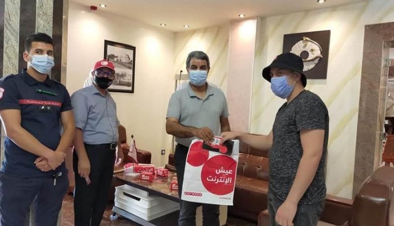 “أوريدو” يوزّع شرائح “SIM” على الجزائريين الذين تمّ إجلاؤهم من الخارج