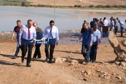 والي وهران يتنقل لبحيرة أم غلاز ويأمر بالتحقيق في كارثة نفوق الأسماك