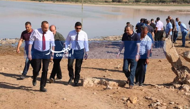 والي وهران يتنقل لبحيرة أم غلاز ويأمر بالتحقيق في كارثة نفوق الأسماك