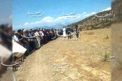 بالصور.. تشييع جنازة الطفل الذي توفي بانفجار لغم بالبويرة