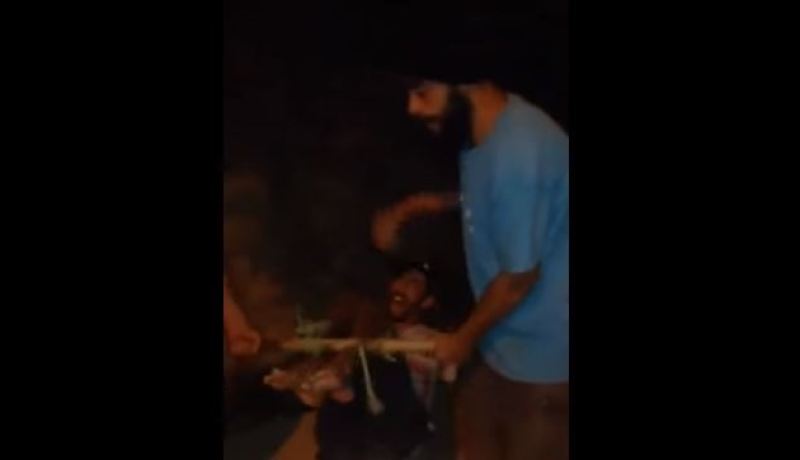 بالفيديو … شباب “يقيمون الحد” على “ساحر” بالحطاطبة