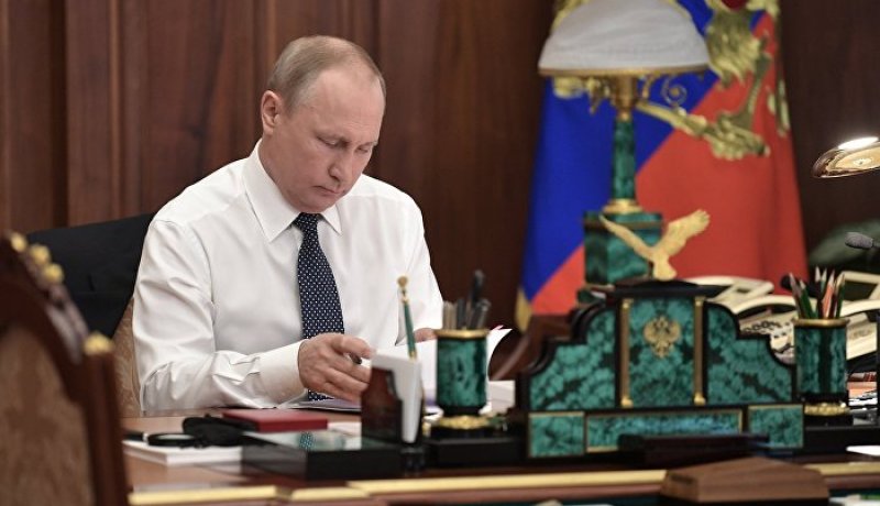 بوتين يقيل 15 جنرالا من مناصبهم  