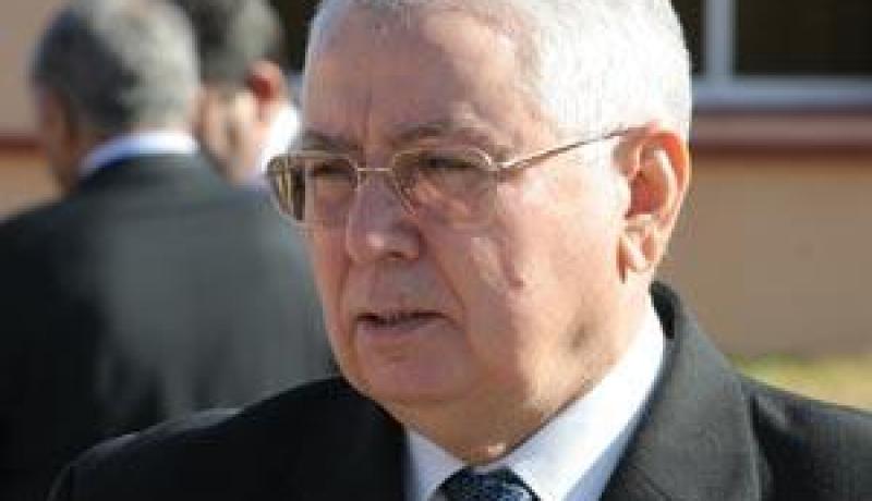 بن صالح يدعو الى التجديد في كل العلوم والمعارف