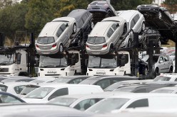 إعفاء المواطنين والمؤسّسات من رخص استيراد السيارات