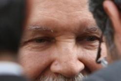 بطالون وأسمـاء مجهولــة في مواجهـة سياسي محترف