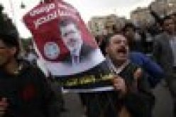 مواجهات بين انصار مرسي ومعارضيه في القاهرة وسط مازق سياسي