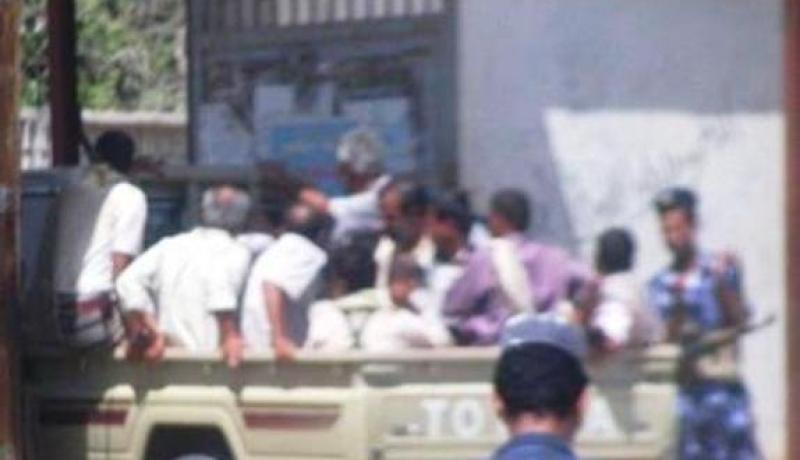 الافراج عن 4 سائقين سوريين و3 يمنيين بينهم ضابط في اليمن