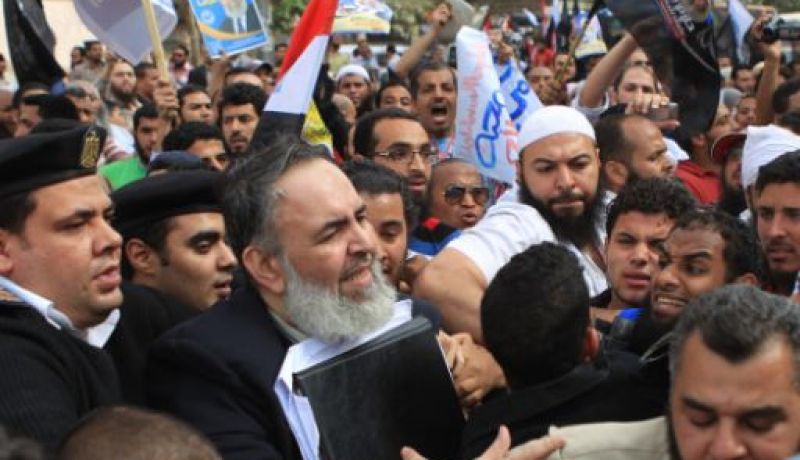 مصر.. السلفيون يطالبون بـتطهير الاعلام في اعتصام امام مدينة الانتاج الاعلامي