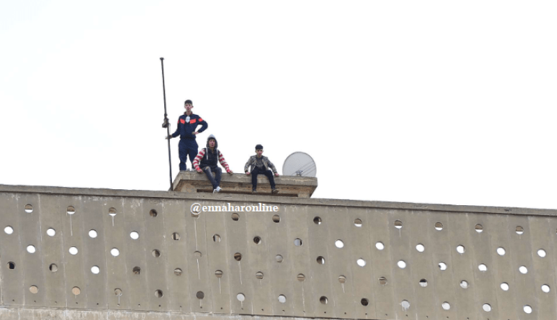 بالصور.. أنصار لعقيبة حاضرون رغم الويكلو