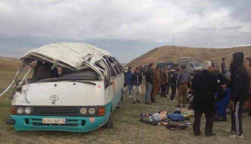 25 جريحا في انقلاب حافلة بولاية تيارت