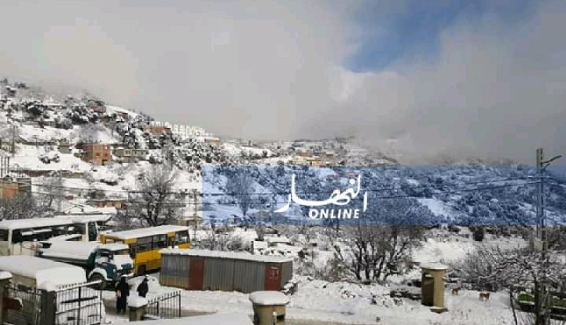 الفيضانات والثلوج تغلق الطرقات وتشل حركة المرور