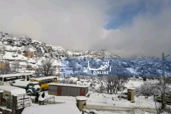 تعطل حركة المرور في تيمزريت والأربعطاش ببومرداس بسبب الثلوج