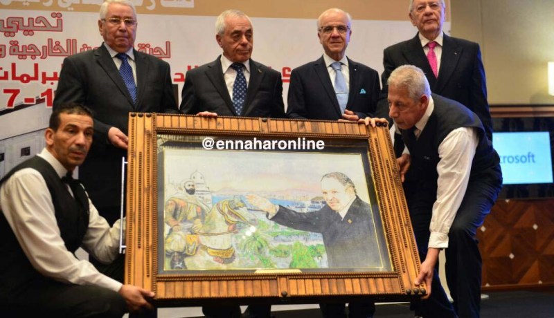 بالصور…المجلس الشعبي الوطني يكرّم الرئيس بوتفليقة