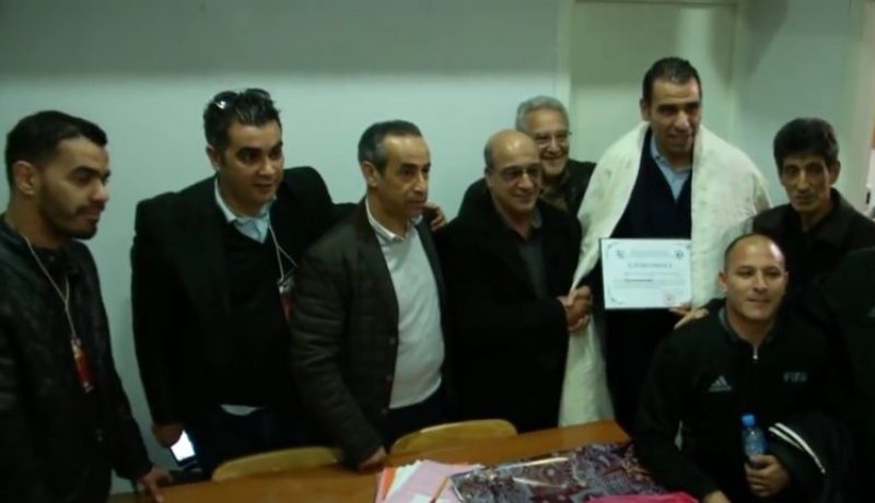 بالصور.. زطشي كُرّم بـ”البرنوس” في تيزي وزو