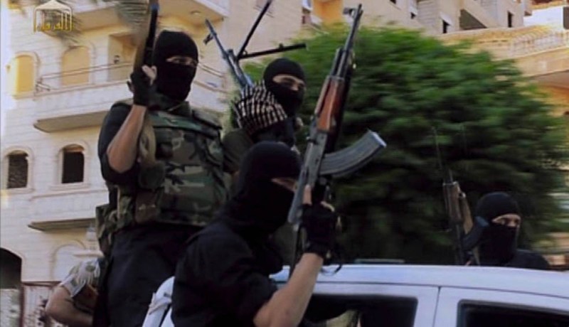 إرهابي سابق يجمع إعانات فواتير الكهرباء والغاز لتمويل “الدواعش” بسوريا