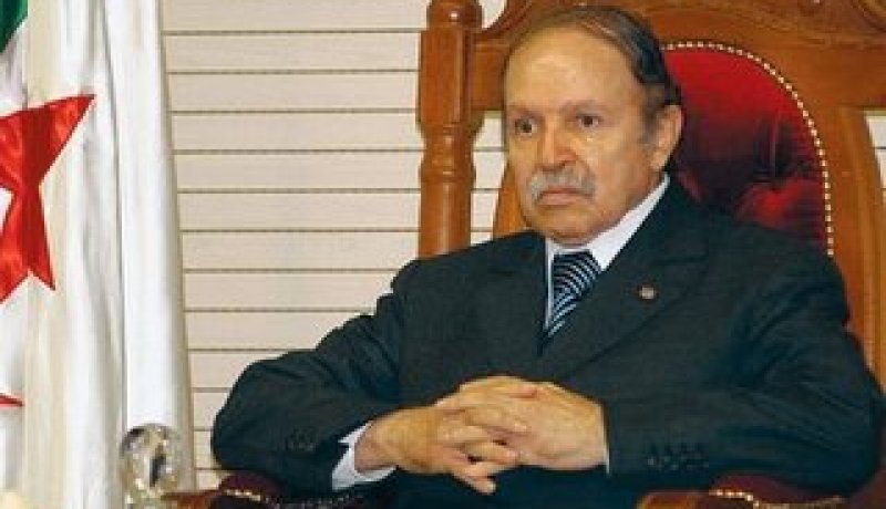 بوتفليقة يدعو الأدمغة المهاجرة للدخول إلى الوطن للاستفادة من خبراتها