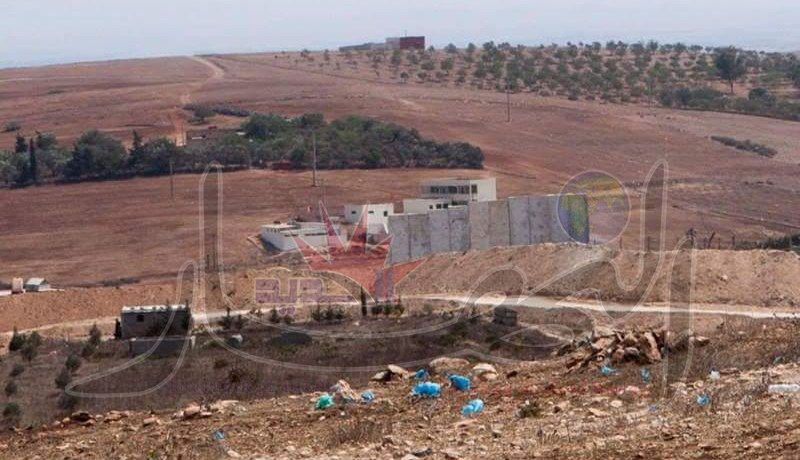 جــدار إسمنتـــي لمواجهــة بارونــات المغــــرب