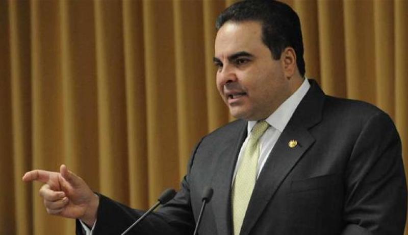 اعتقال رئيس السلفادور السابق بتهمة غسيل الأموال