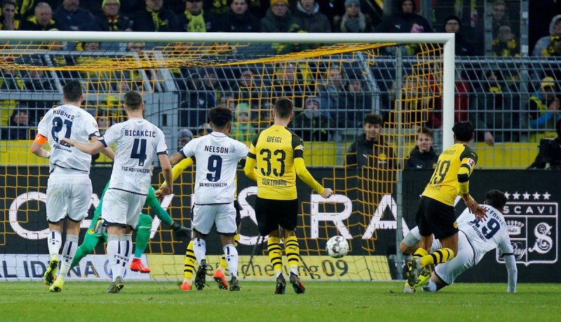 بالفيديو.. بلفوضيل يسجل ثنائية على دورتموند وينقذ هوفنهايم