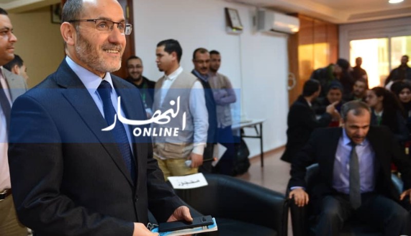 مقري يعرض برنامجه الرئاسي ويطمح لعهدة ثانية