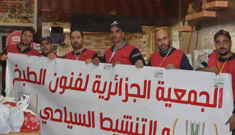 بالصور.. جمعية محلية توزع 260 وجبة يوميا في ميلة