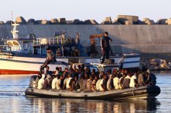 إنقاذ 97 مهاجرا قبالة السواحل الليبية