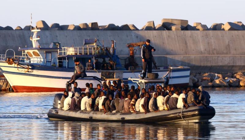إنقاذ 97 مهاجرا قبالة السواحل الليبية