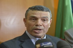 إلى أن تقع الفأس على الرأس