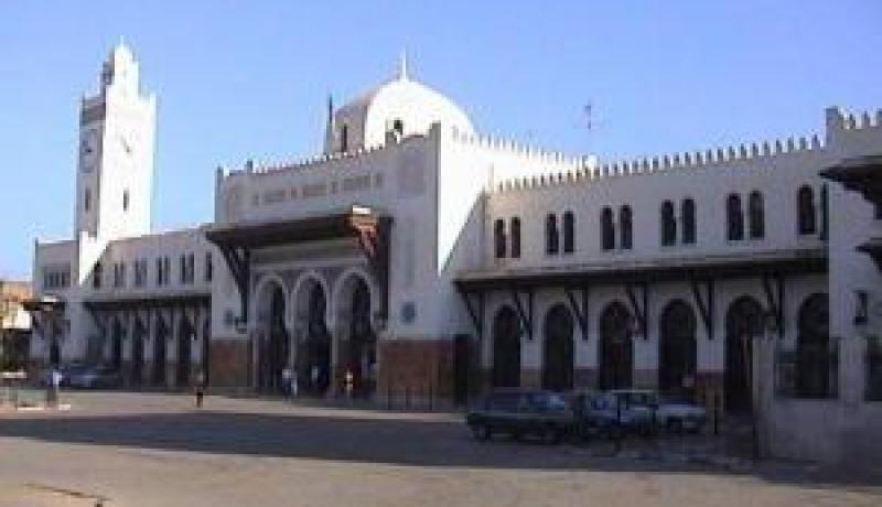 عمال السكة الحديدية المضربون بالشلف يوقفون قطار رحلة وهران-الجزائر العاصمة