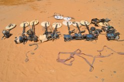 بالصور توقيف 9 مهربين من جنسيات مختلفة وحجز سيارة رباعية الدفع