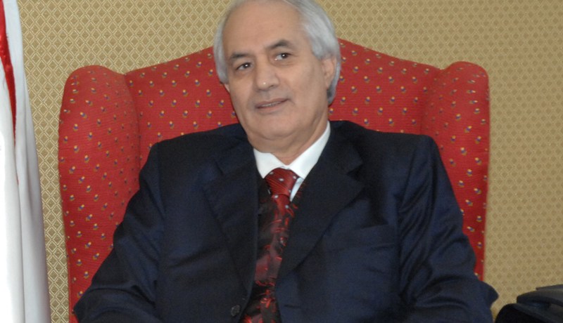 بلعيز يخلط أوراق خصوم الرئيس
