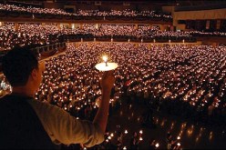 مسلمون يرشقون مسيحيين بالبيض الفاسد كانوا يريدون الاحتفال بالميلاد في اندونيسيا