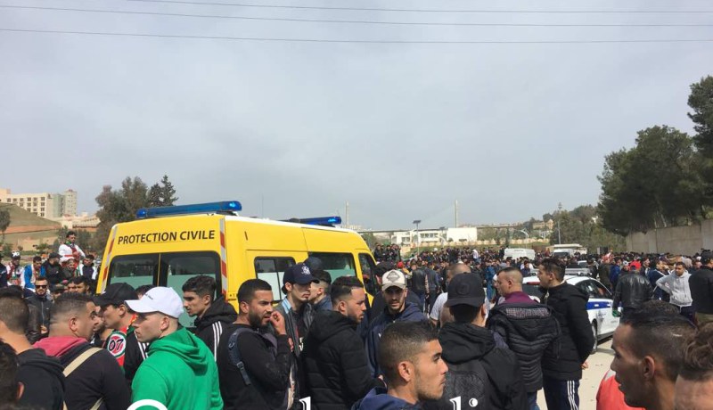 بالصور.. أكثر من 20 إصابة بين أنصار “المولودية” و”الجياسكا”