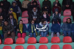 بالصور.. العائلات حاضرة بملعب “01 نوفمبر” لمناصرة الكناري