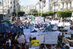 الطلبة في المسيرة 18 ويطالبون بانتخابات من دون «الباءات»