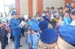 جهاز الشرطة يوجه رسالة لسائقي الحافلات على لسان أطفال المدارس