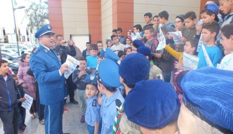 جهاز الشرطة يوجه رسالة لسائقي الحافلات على لسان أطفال المدارس