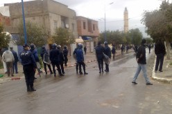 مدارس مغلقة و4 جرحى من الشرطة وإصابة متظاهرين بالإغماء بعد مواجهات في زهانة بمعسكر