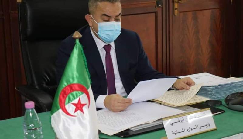 وزير الموارد المائية يترأس إجتماعا لتقييم عملية تموين المواطنين بالماء