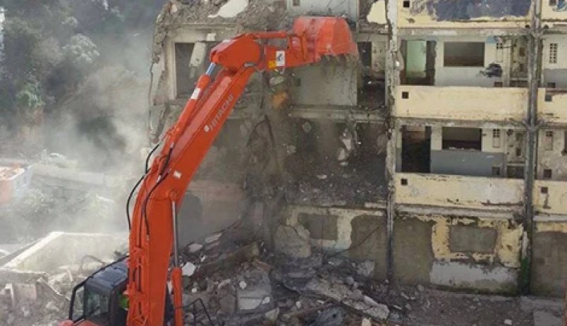 البدء في عملية تهديم 04 عمارات بحي ديار الشمس