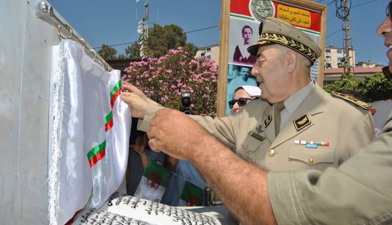 بالصور.. تسمية القطاع العسكري سكيكدة بإسم الشهيد يوراس عباس