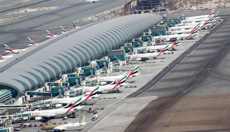 الحوثيون يشنون هجوما على مطار “دبي” الدولي بطائرة مسيرة