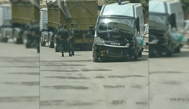 بالصور.. حادث مرور لحافلة نقل المساجين ببجاية