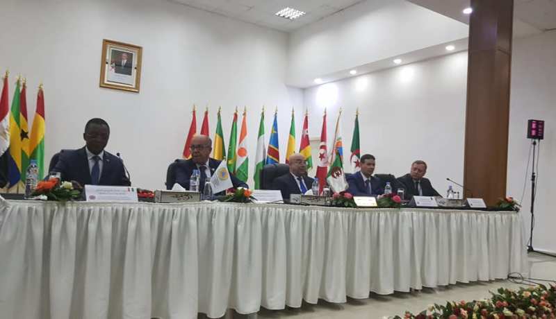 بالصور.. إنعقاد الدورة الرابعة لاجتماع المديرين العامين للحماية المدنية للدول الإفريقية