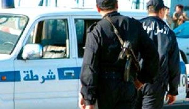 عصابة مسلحة تقتحم مسكن فتاة لمنع خطبتها من مغترب بالغزوات في تلمسان
