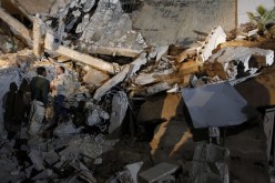 المبنى المدمر في مقر القذافي كان يؤوي مركز قيادة عسكرية