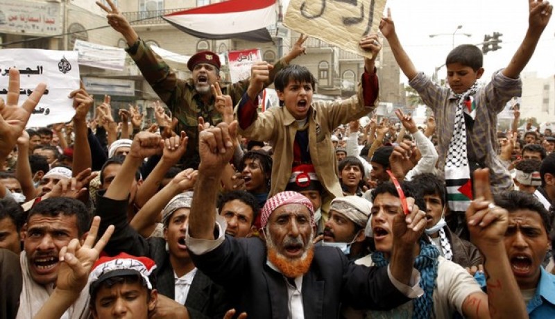 الرئيس اليمني يتهم المعارضة بالتحالف مع القاعدة والحوثيين لاسقاط نظامه